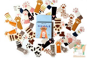 Набор из 45 наклеек: Кошачьи лапки