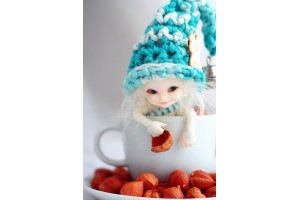 Открытка: Гномик в кружке