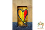Открытка: Дверь с сердцем